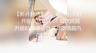 大胆妹子把手机藏到浴筐内潜入女澡堂偸拍别的美女洗澡全过程妹子身材还行貌似还是无毛洗的很仔细