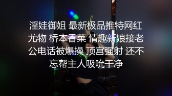 社恐妹子的诱惑，在网络世界彻底放飞发骚，全程露脸大秀直播，跟狼友互动撩骚展示，逼逼特写来了大姨妈刺激