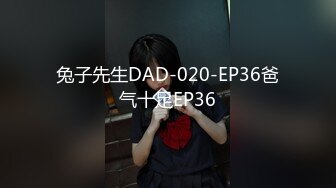   年轻的小老板娘在吧台内漏出骚逼诱惑 跟小哥激情啪啪深喉交 无套抽插爆吞精