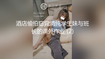 KTV厕所偷拍喝醉的美女趴在马桶上吐来个捡尸的屌丝男把她内裤脱了想上她