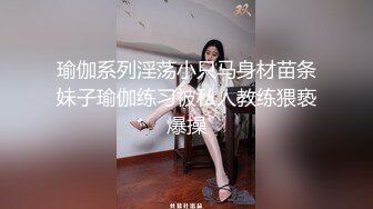 这个妹子很极品啊有颜值有肉肉干净气质流口水鸡巴硬，尤其是蜜桃臀太诱惑了丰满圆润弹性给力啪啪爽