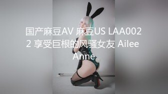 美食街一路跟踪抄底大长腿短裙美女穿着透明内裤隐约看到一大坨阴毛