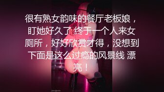 ❤️❤清纯羞涩小女友，外表文静甜美，无毛美穴被舔弄，插进来吧，骑乘位猛插，后入姿势爆操