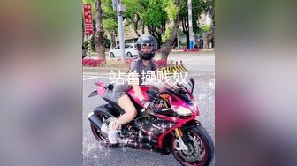 科技楼蹲守 终于来了一个清纯长裙女神